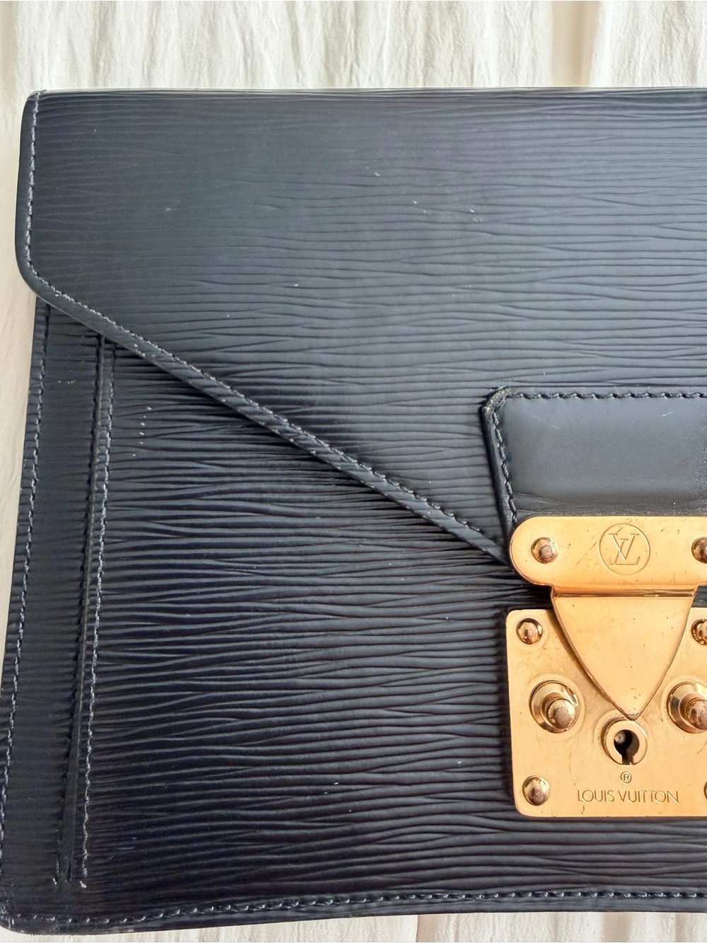 Louis Vuitton Black Epi Leather Envelope Clutch with Gold Hardware - Picture 3 of 12